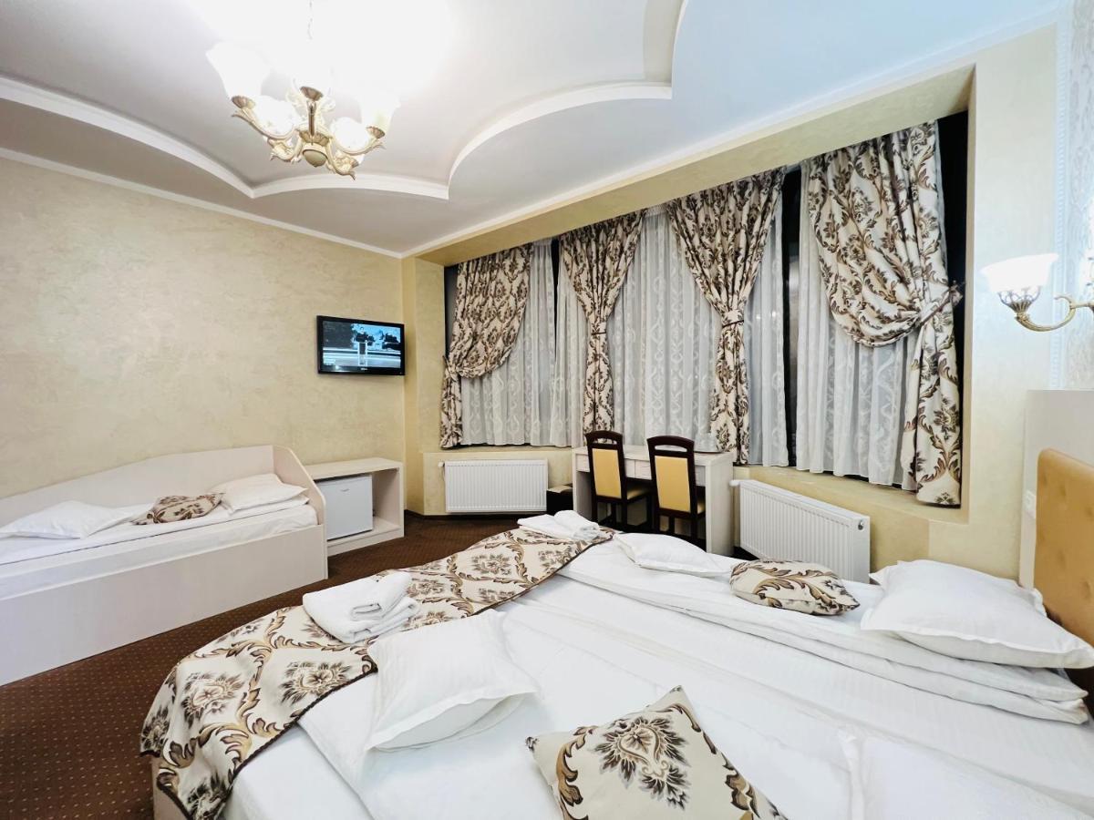 Pensiunea Ianis Piatra Neamţ Exterior foto