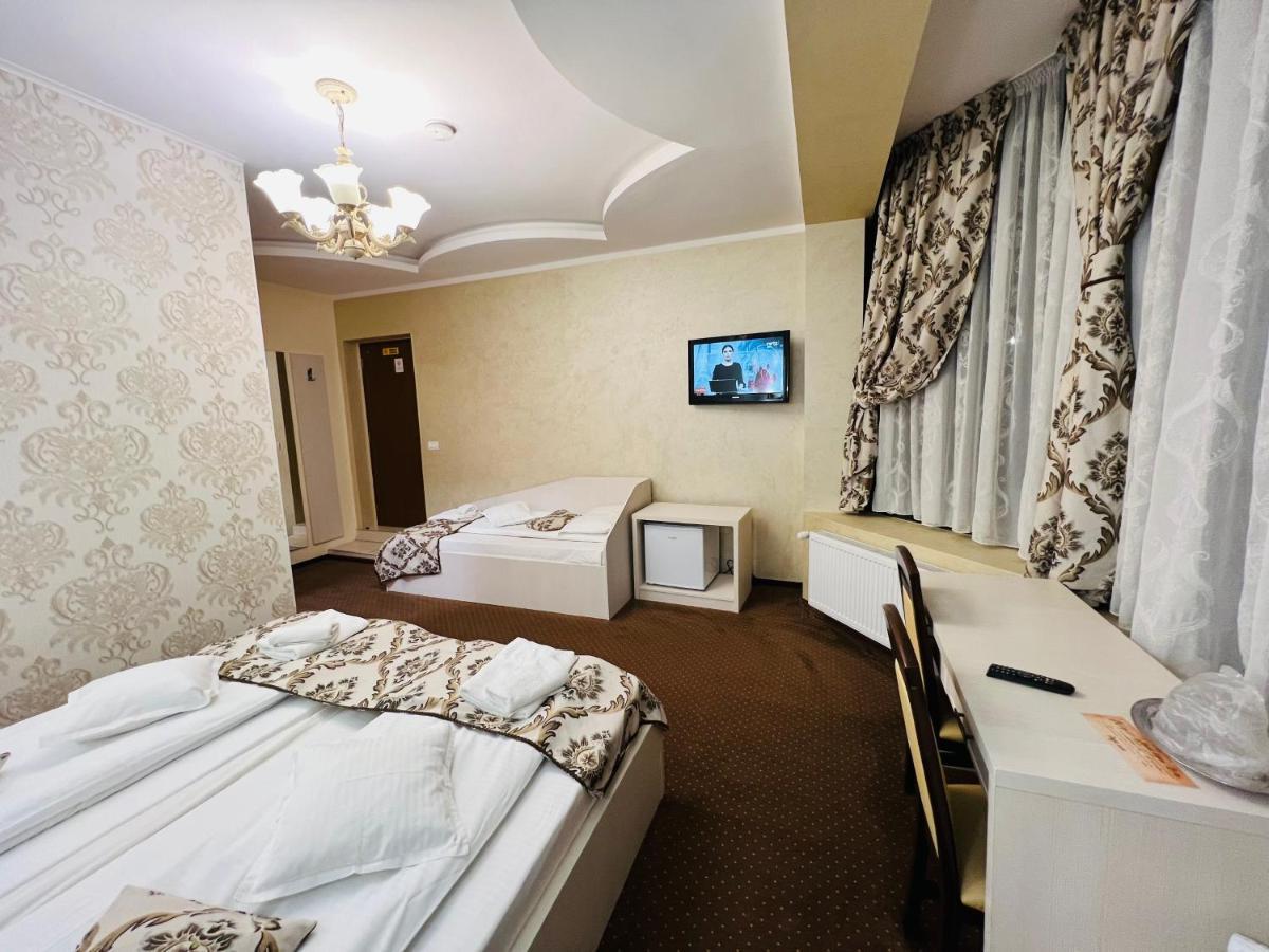 Pensiunea Ianis Piatra Neamţ Exterior foto