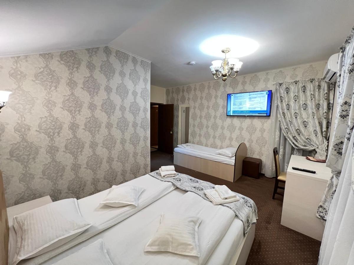 Pensiunea Ianis Piatra Neamţ Exterior foto