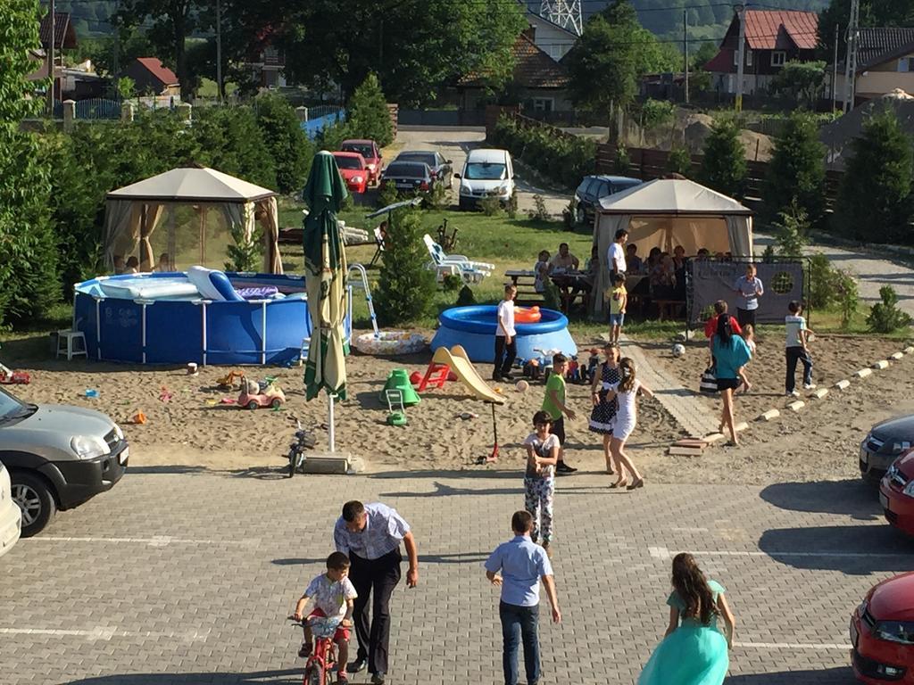 Pensiunea Ianis Piatra Neamţ Exterior foto