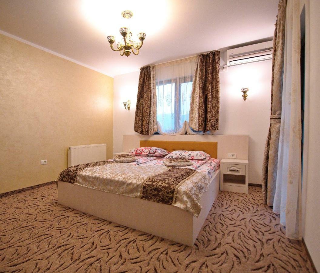 Pensiunea Ianis Piatra Neamţ Exterior foto